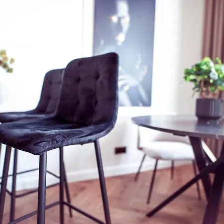Apartment Glamour *